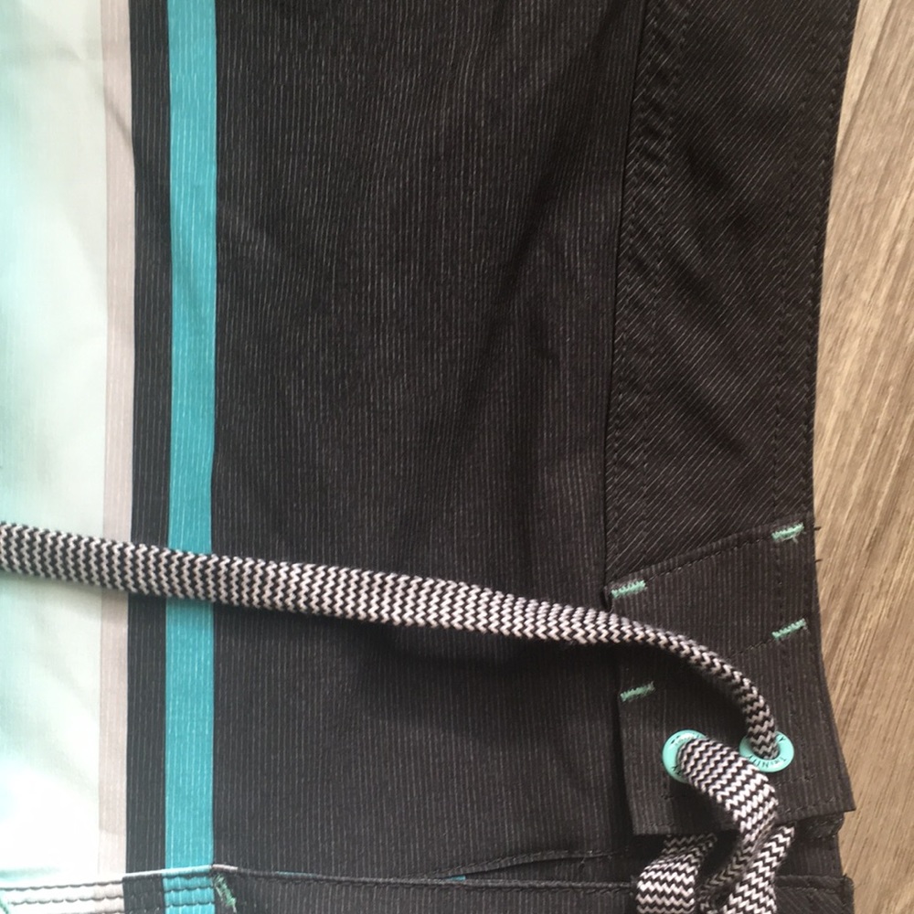 Men’s Board-shorts Size 34 - Picture 3 of 6